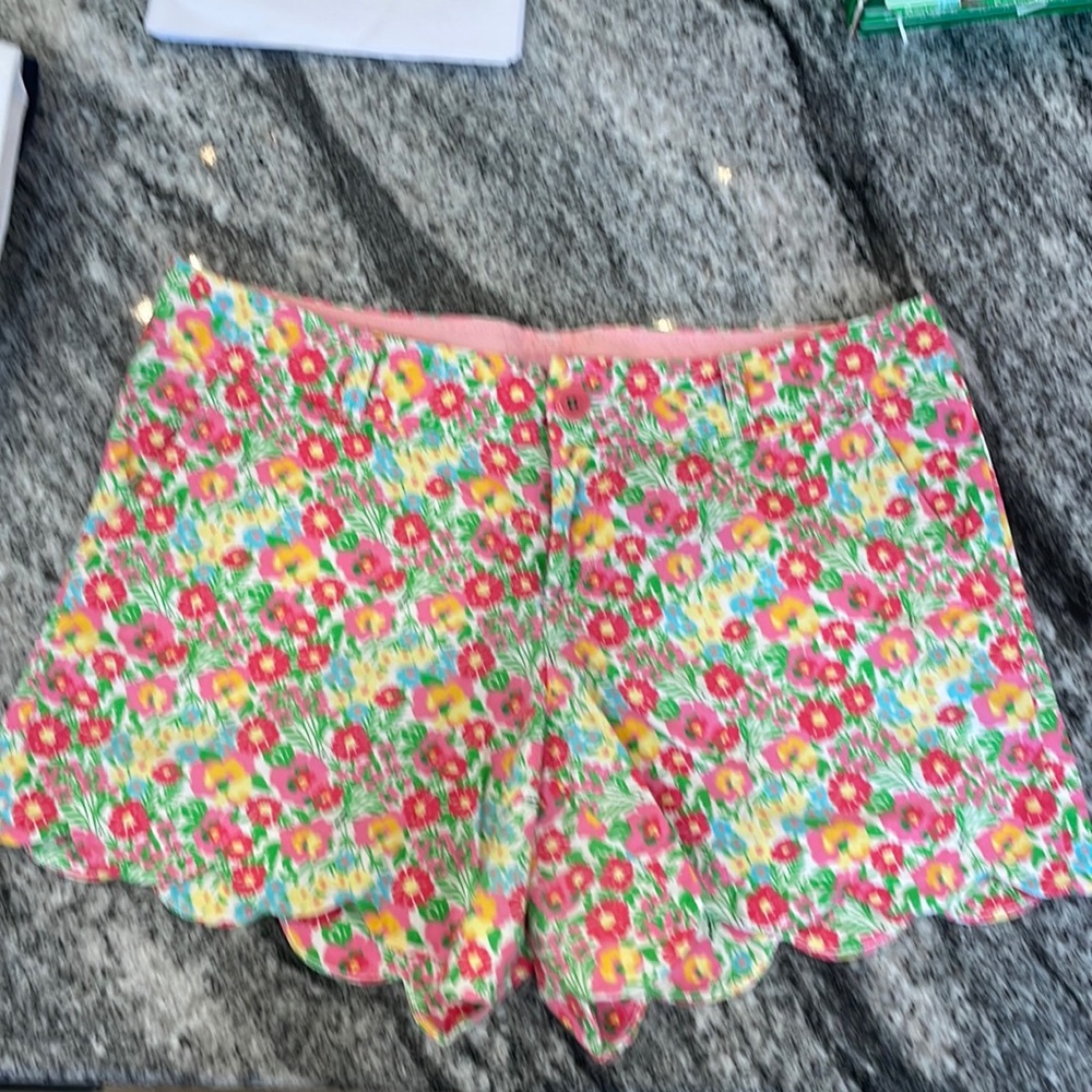 Lilly Pulitzer size 10 Buttercup shorts